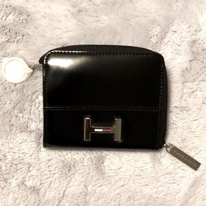 Tommy Hilfiger Zip Around Wallet Keychain Card Holder